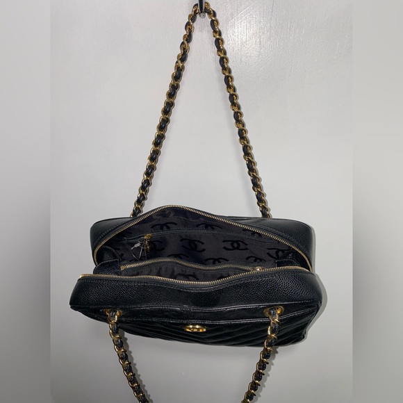 Vintage Chanel - Picture 2 of 3